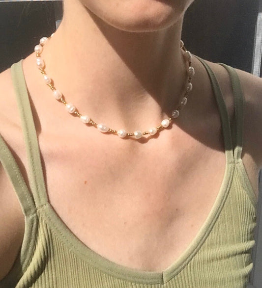 Ezra pearl necklace